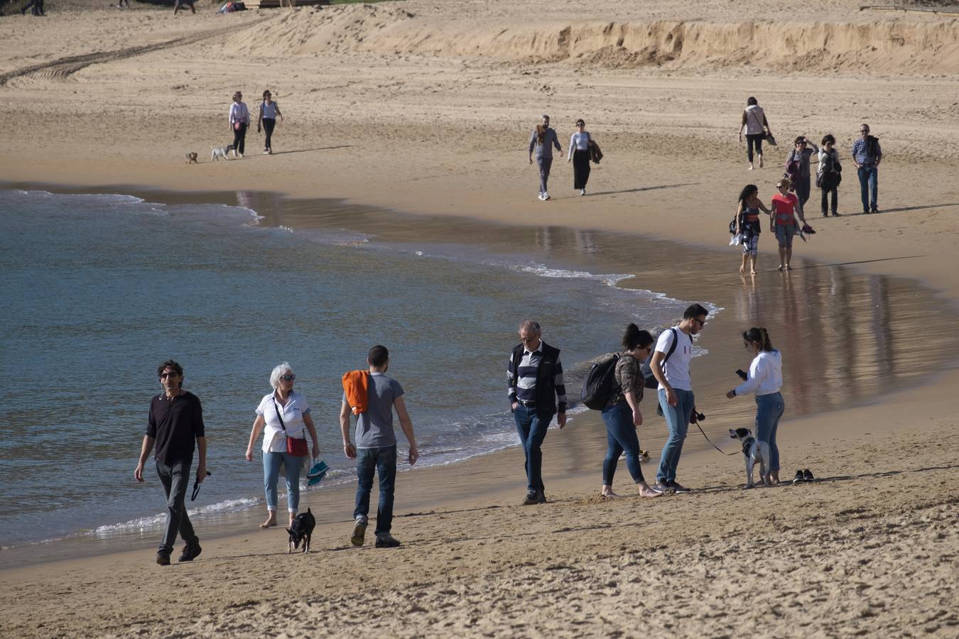 Fotos: Sol y playa en pleno mes de febrero en Cantabria