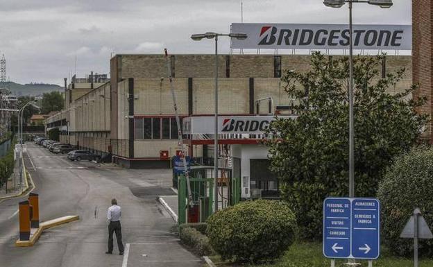 Bridgestone parará cinco días su línea de cubiertas de camión en Puente San Miguel