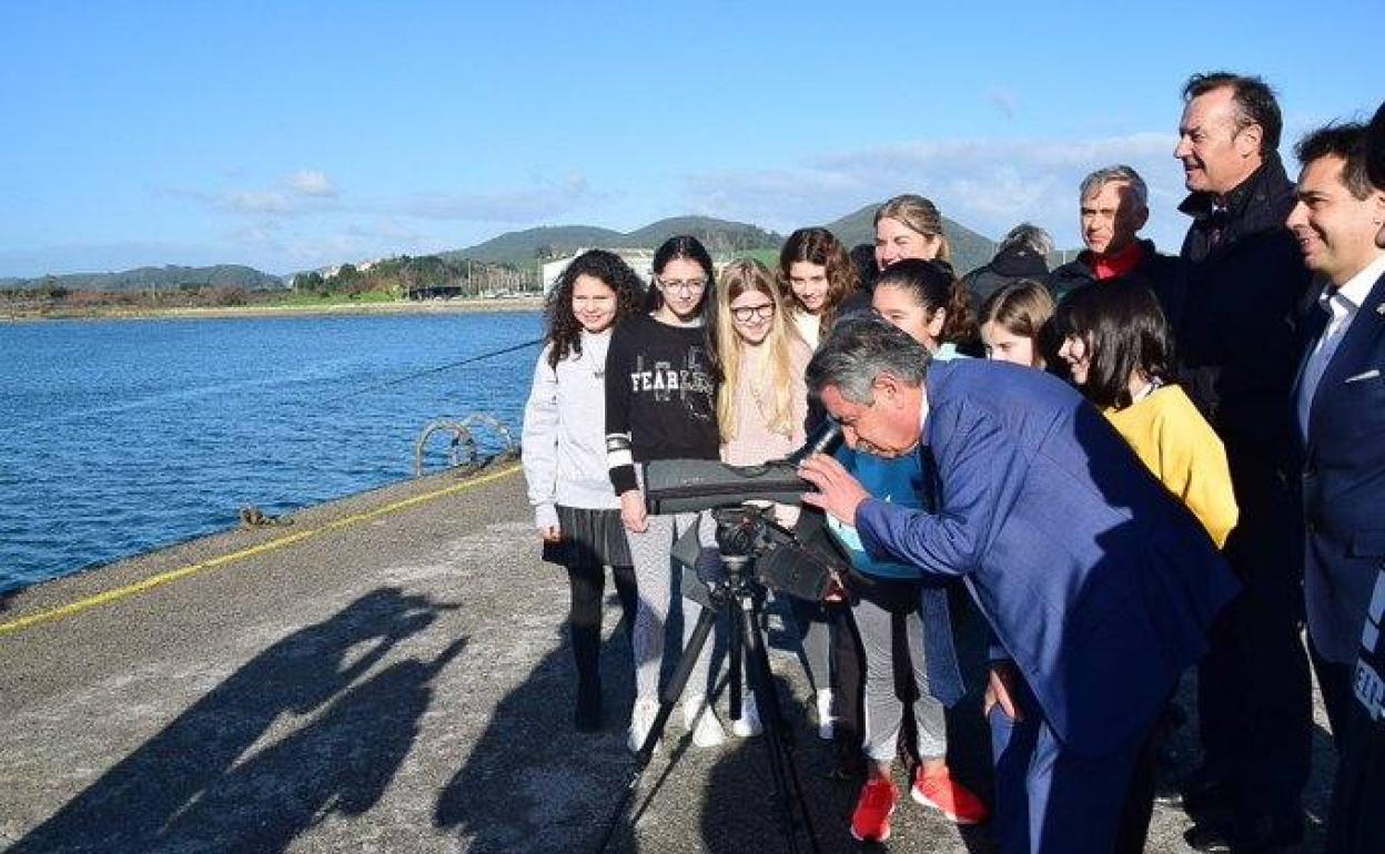 Revilla, esta mañana en Santoña en la celebración del Día de los Humedales.