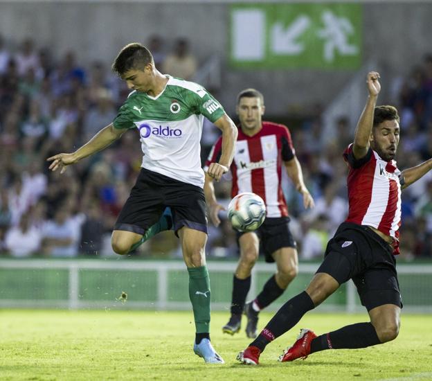 Siverio, durante el partido de pretemporada ante el Athletic de Bilbao. 