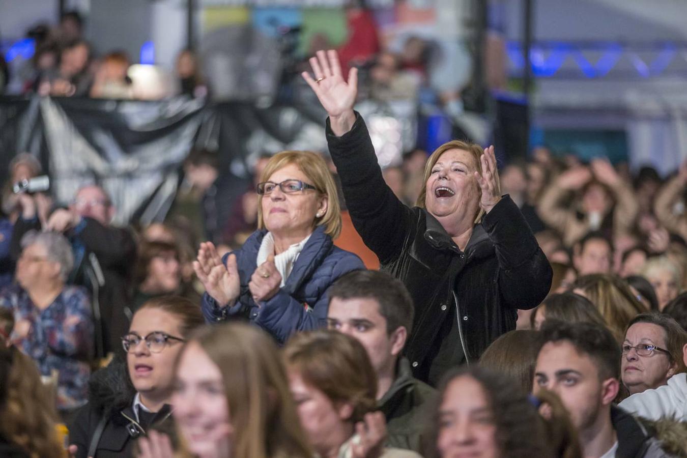 La fase preliminar del popular Concurso de Murgas del Carnaval de Santoña se puso en marcha en la noche del viernes y continuará a lo largo del fin de semana.