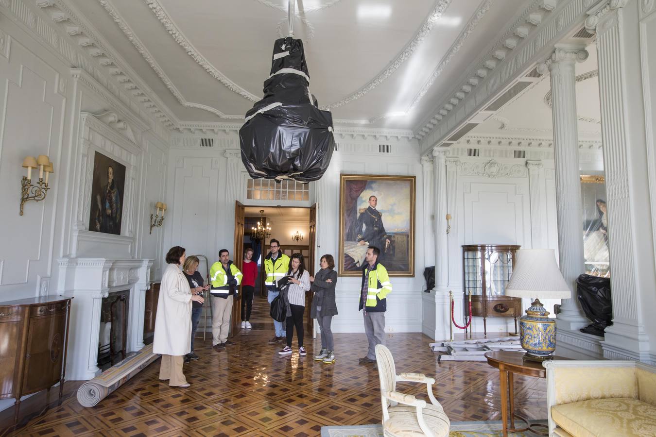 La renovación del icono de La Magdalena pretende mantener su esencia y su estética clásica, por lo que la mayor parte de los materiales utilizados son idénticos a los que sustituye | Las intervenciones en el edificio comenzaron en noviembre y está previsto que terminen para mayo, antes de que comiencen los cursos de verano de la UIMP