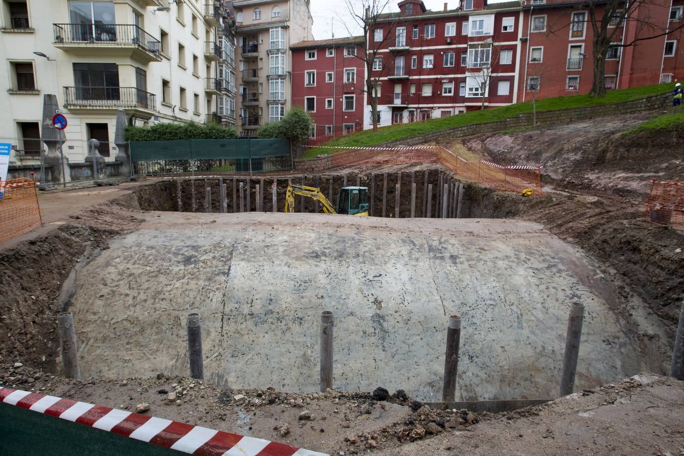 Estado de la obra del asensor que unirá el Pasaje de Peña con el Cabildo.