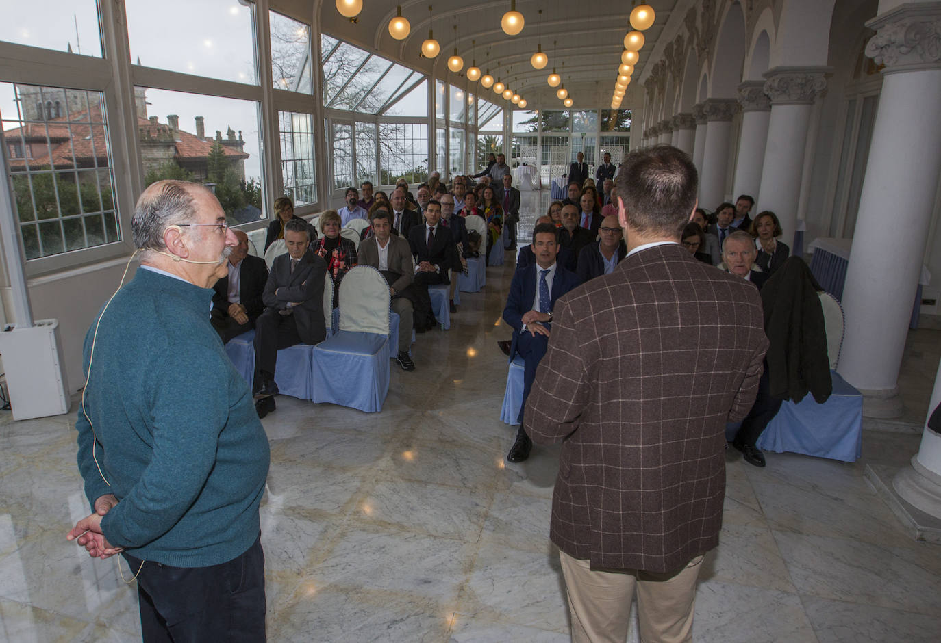 El cocinero y director del restaurante Akelarre mantuvo un encuentro con empresarios cántabros, organizado por la CEOE-Cepyme y les animó a «perder el miedo a la competencia y unirse a ella»