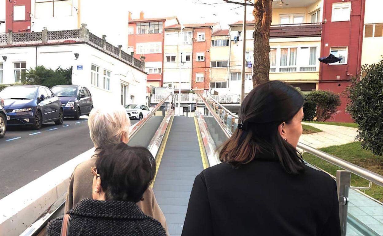 Porrúa ya está disfrutando de sus nuevas escaleras mecánicas