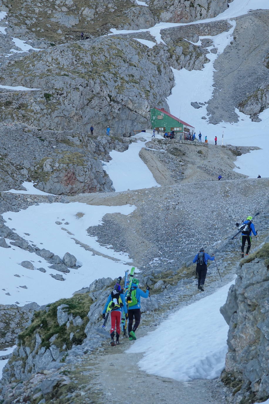 Fotos: La belleza del esquí de alta montaña en la Sotres Sky Tour