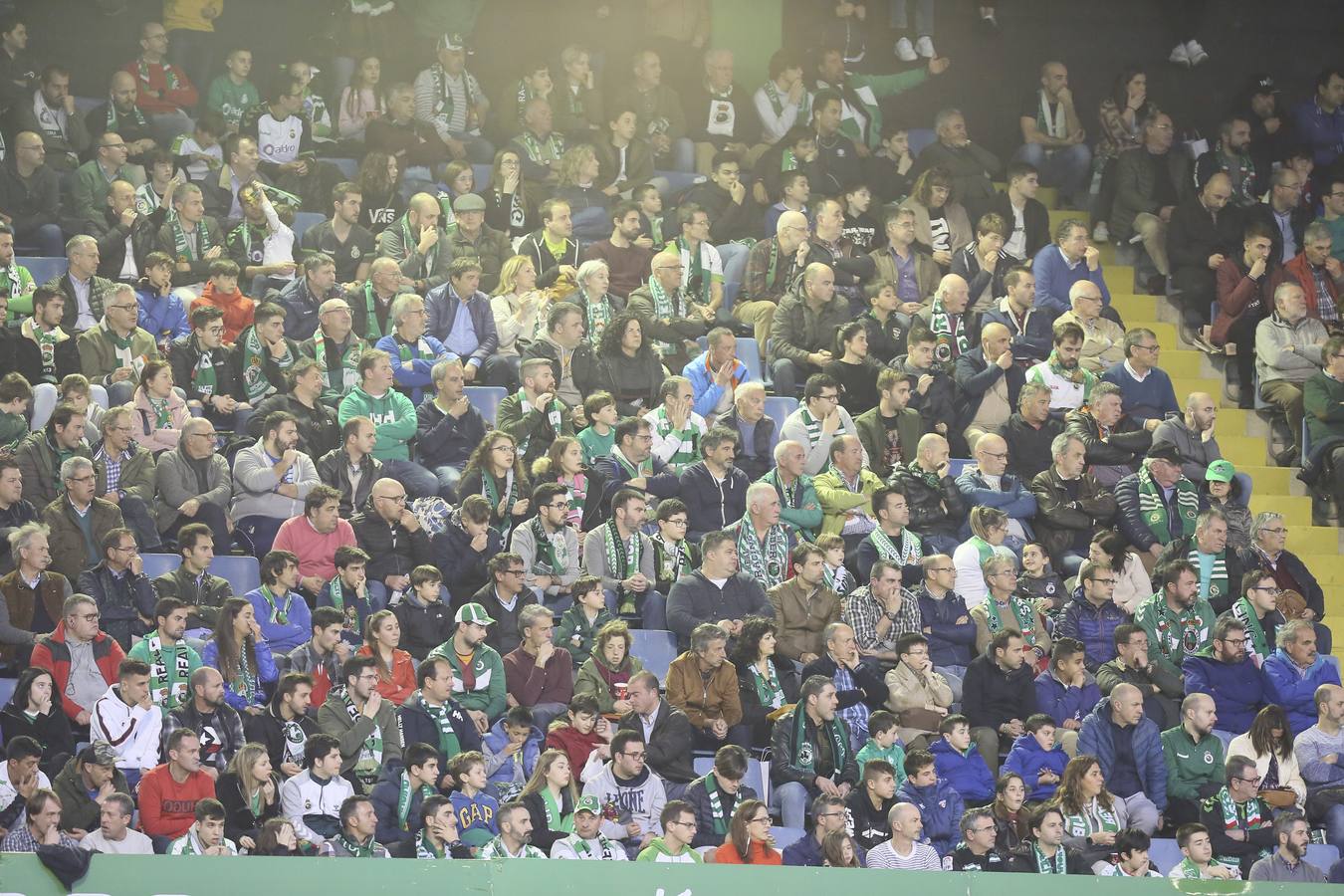 Fotos: Búscate si estuviste en la Tribuna Este de los Campos de Sport