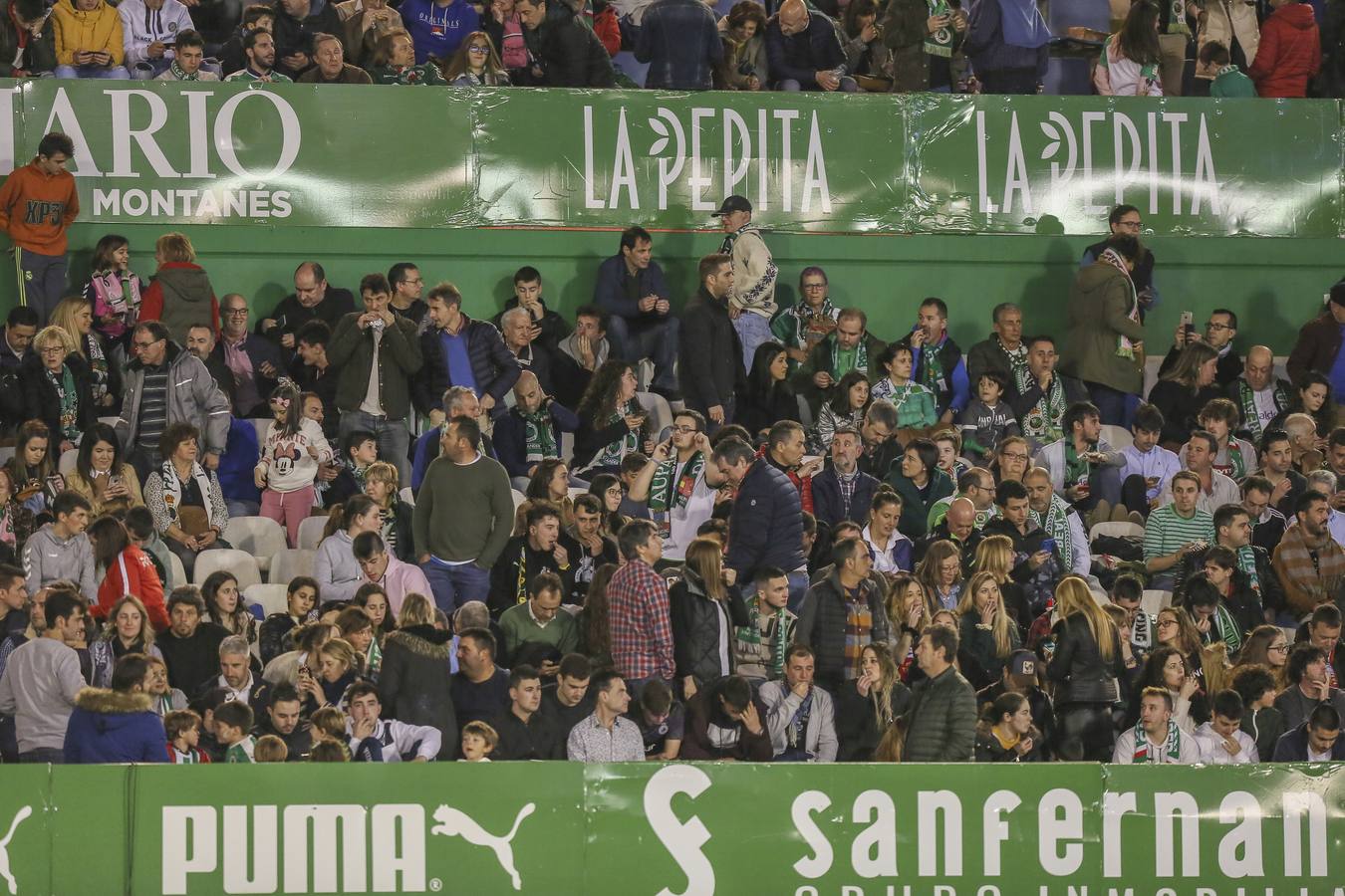 Fotos: Búscate si estuviste en la Tribuna Este de los Campos de Sport