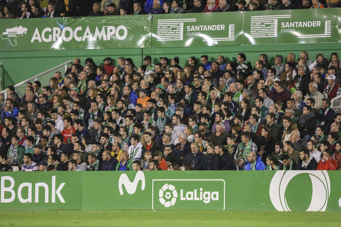 Fotos: Búscate si estuviste en la Tribuna Este de los Campos de Sport