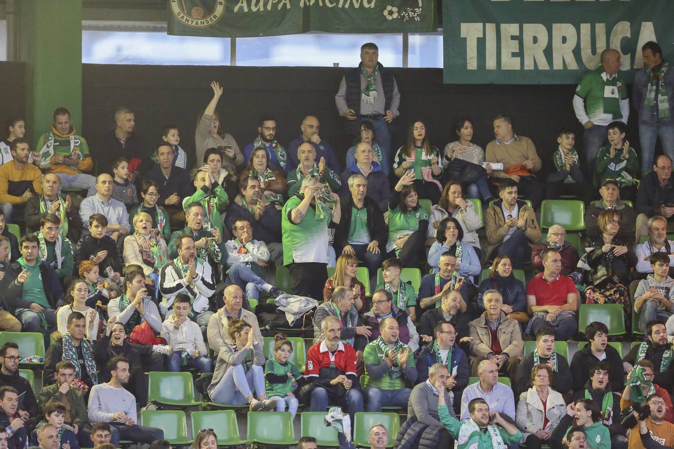 Fotos: Búscate si estuviste en la Tribuna Norte de los Campos de Sport