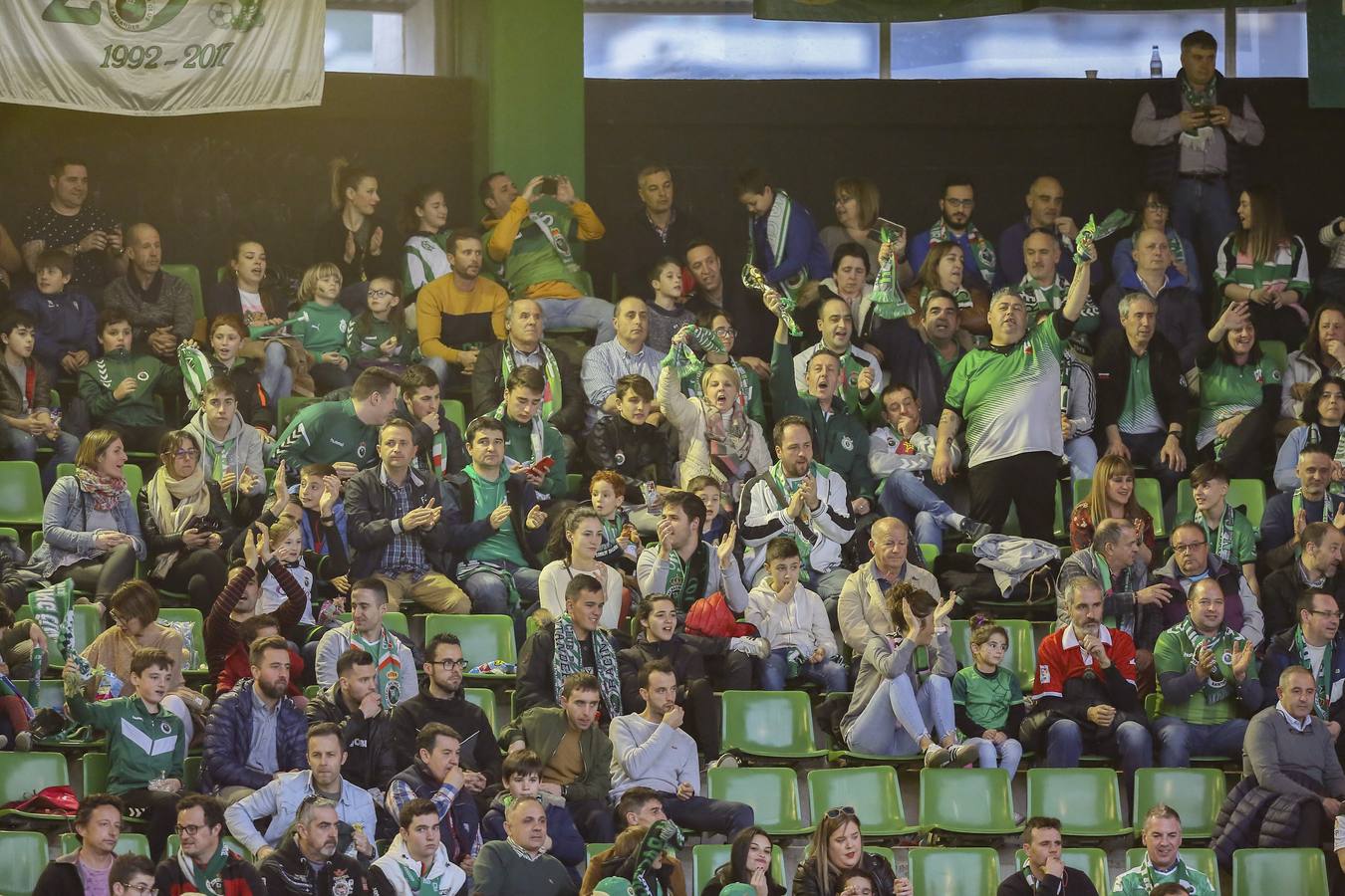 Fotos: Búscate si estuviste en la Tribuna Norte de los Campos de Sport