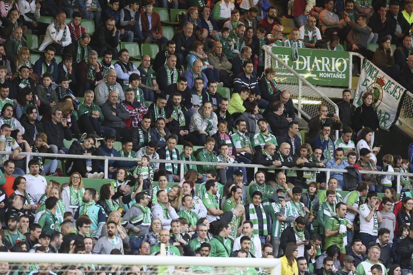 Fotos: Búscate si estuviste en la Tribuna Norte de los Campos de Sport