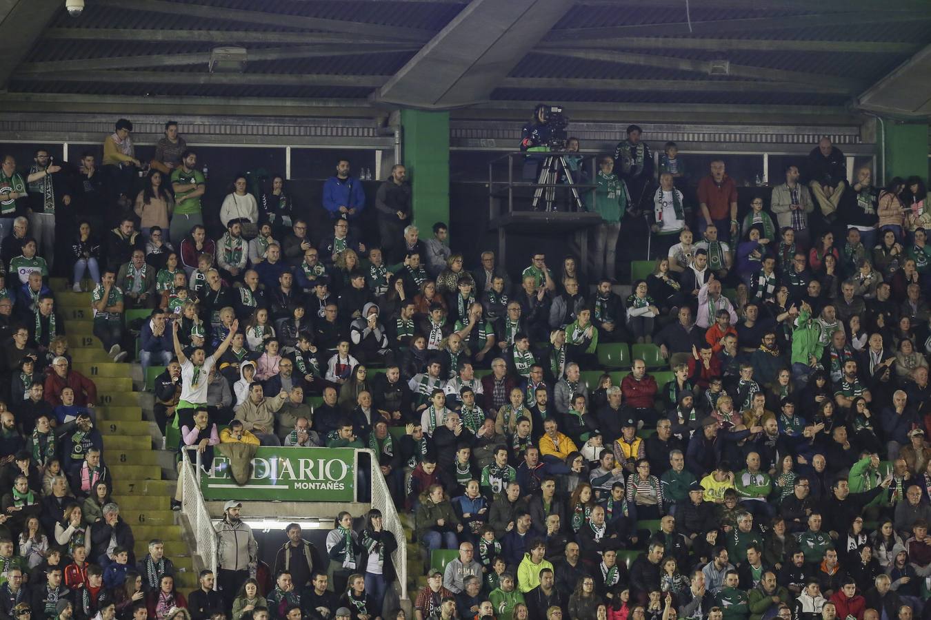 Fotos: Búscate si estuviste en la Tribuna Norte de los Campos de Sport