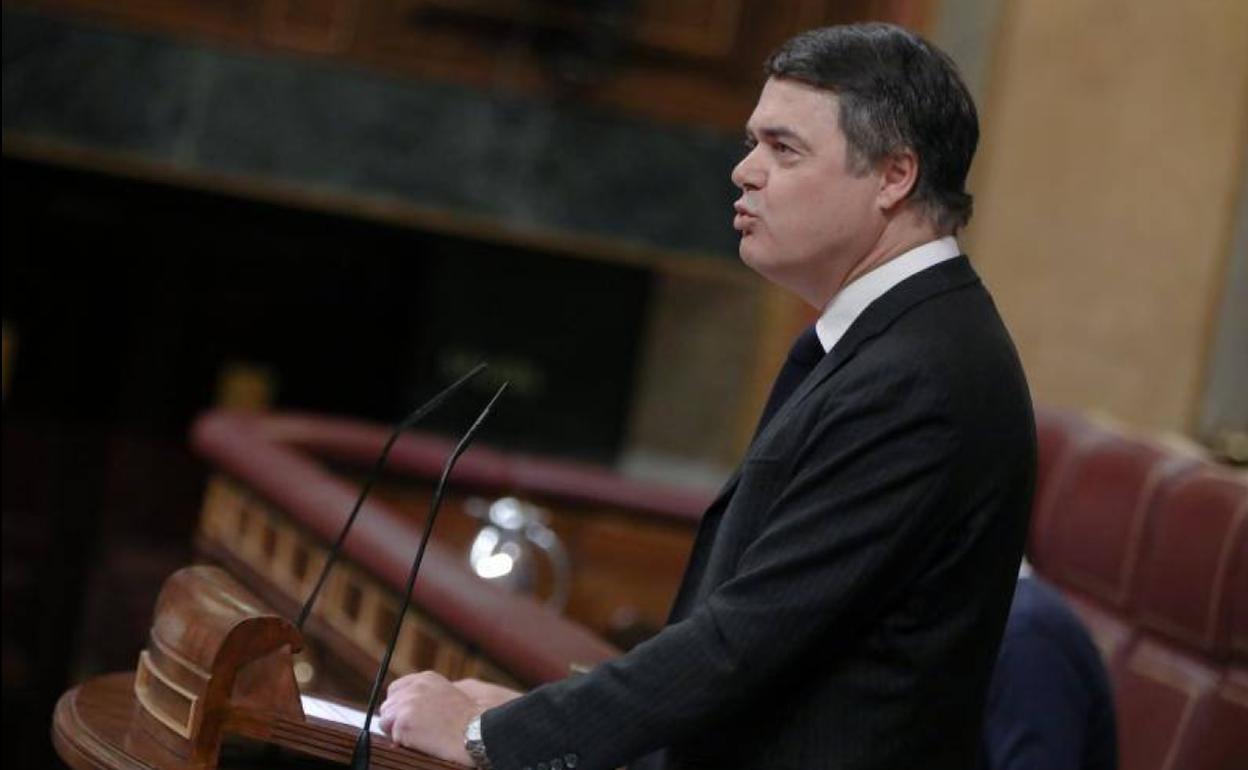 El diputado del Partido Popular, Carlos Rojas García, durante el pleno de este martes.