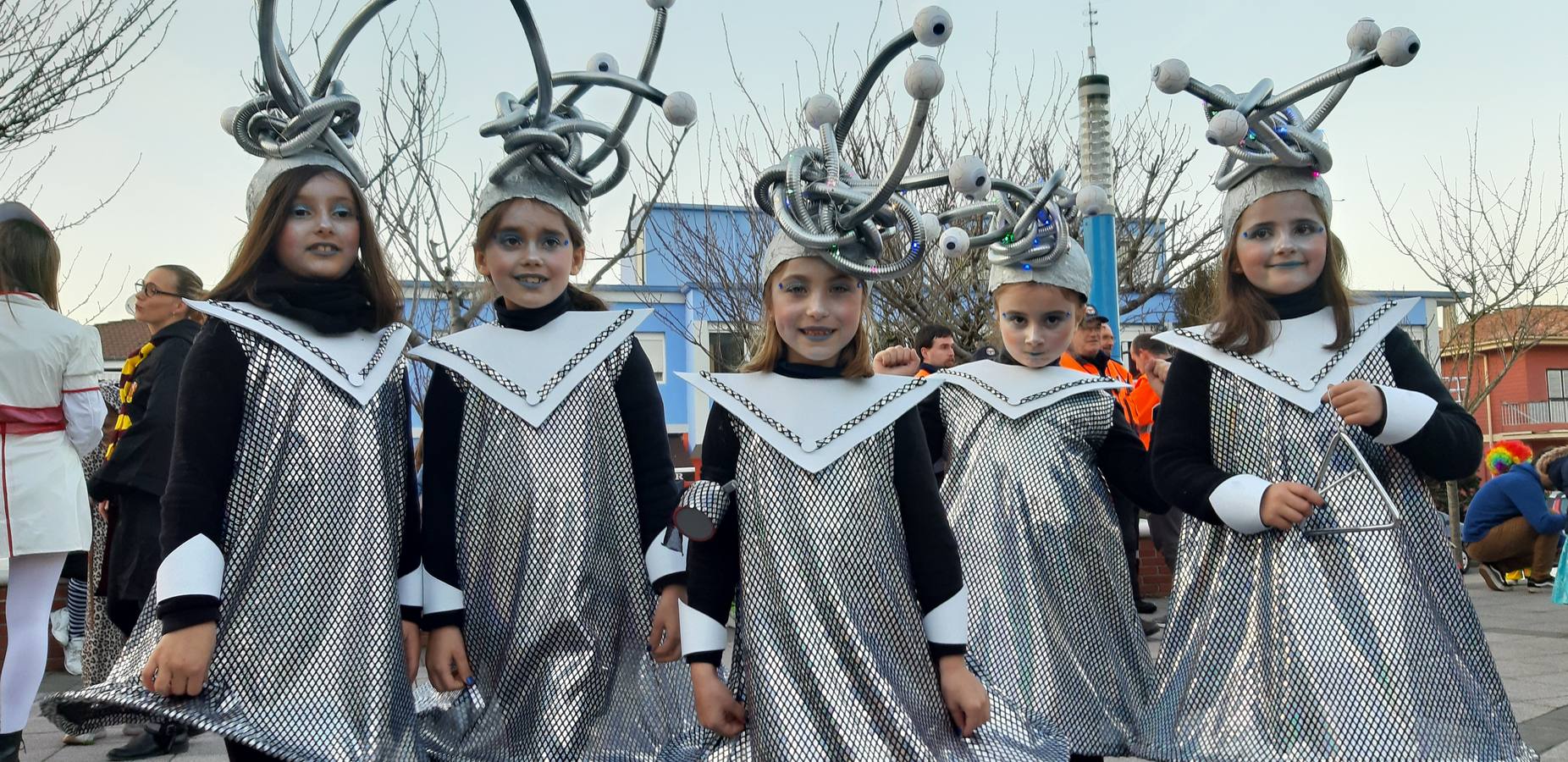 Fotos: Más de 270 disfraces en el desfile de Carvanal de Los Corrales de Buelna