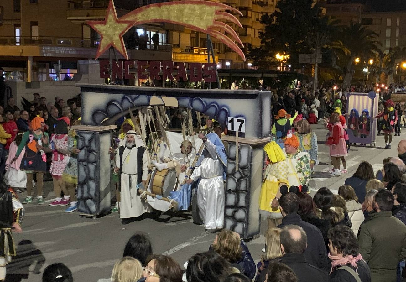 Fotos: Gran desfile de carnaval en Santoña