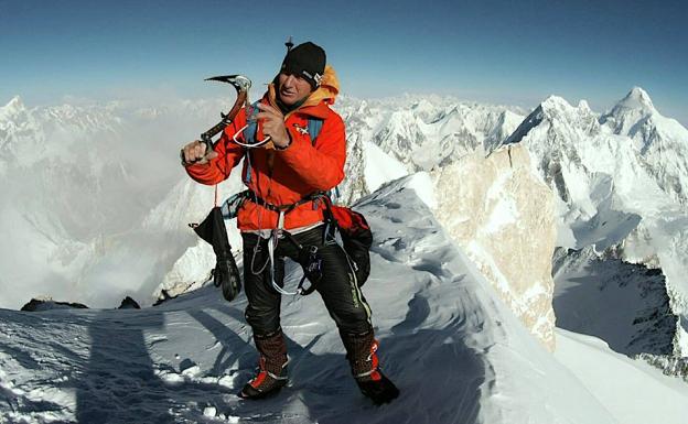 En la cima del Gasherbrum II.