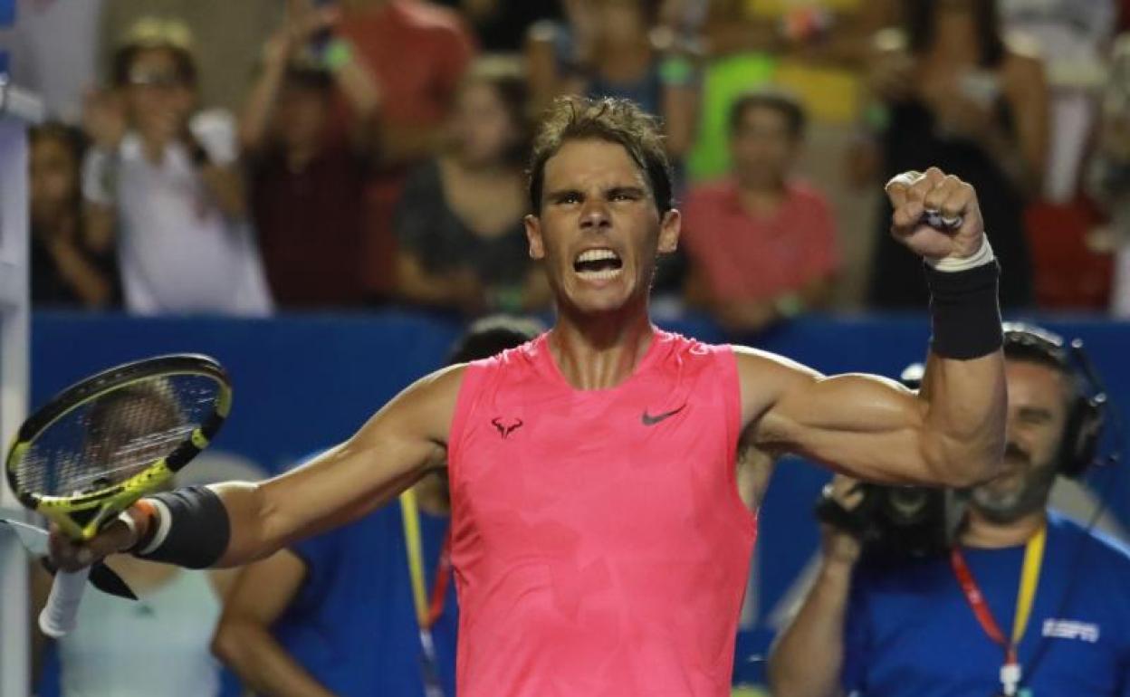 Rafa Nadal celebra su victoria ante el serbio Miomir Kecmanovic. 