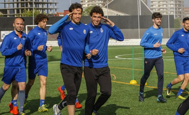 Nacho González, a la derecha, junto a Rubén Palazuelos. 