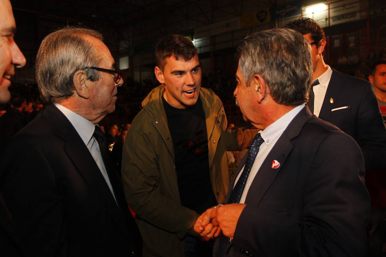 Sergio García 'El Niño' recibe el premio de major deportista de Torrelavega en 2019.