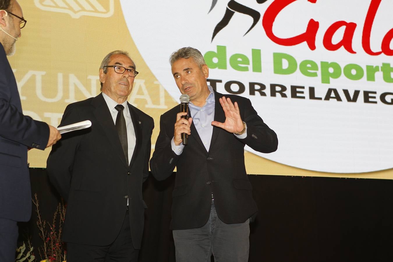 Sergio García 'El Niño' recibe el premio de major deportista de Torrelavega en 2019.