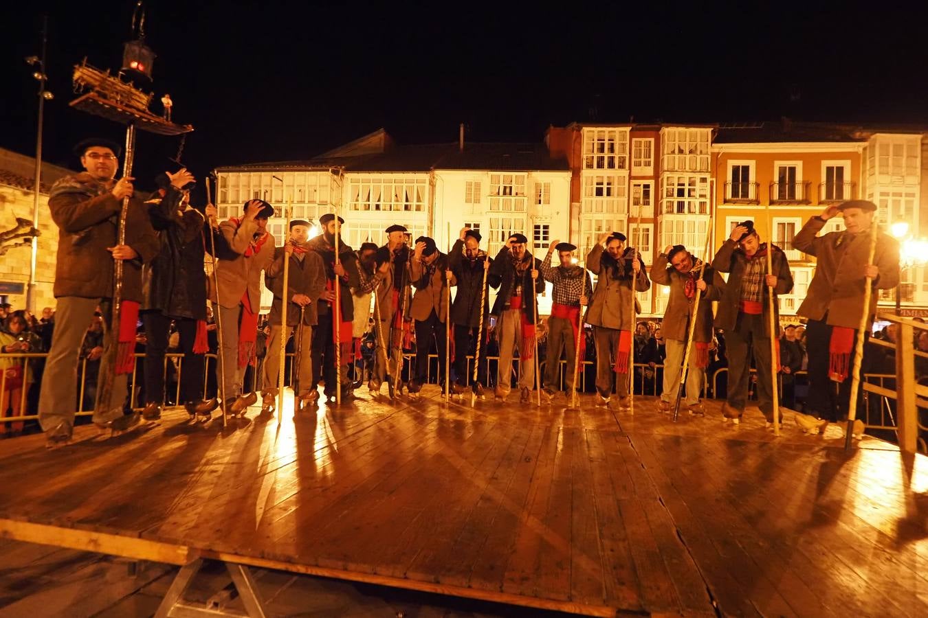 Santander, Torrelavega, Soba o Reinosa fueron algunos de los puntos donde se escucharon los tradicionales cantos de bienvenida a la primavera. En la imagen, las marzas de Reinosa