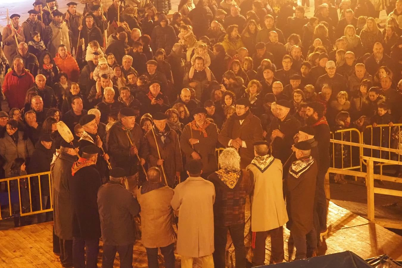 Santander, Torrelavega, Soba o Reinosa fueron algunos de los puntos donde se escucharon los tradicionales cantos de bienvenida a la primavera. En la imagen, las marzas de Reinosa