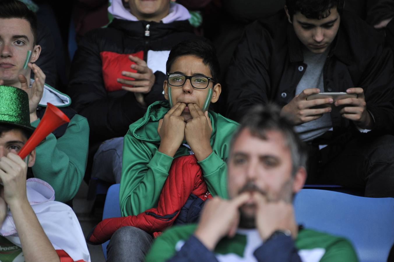 Fotos: Gran ambiente en el derbi del Malecón entre el Aldro Independiente y el Bathco