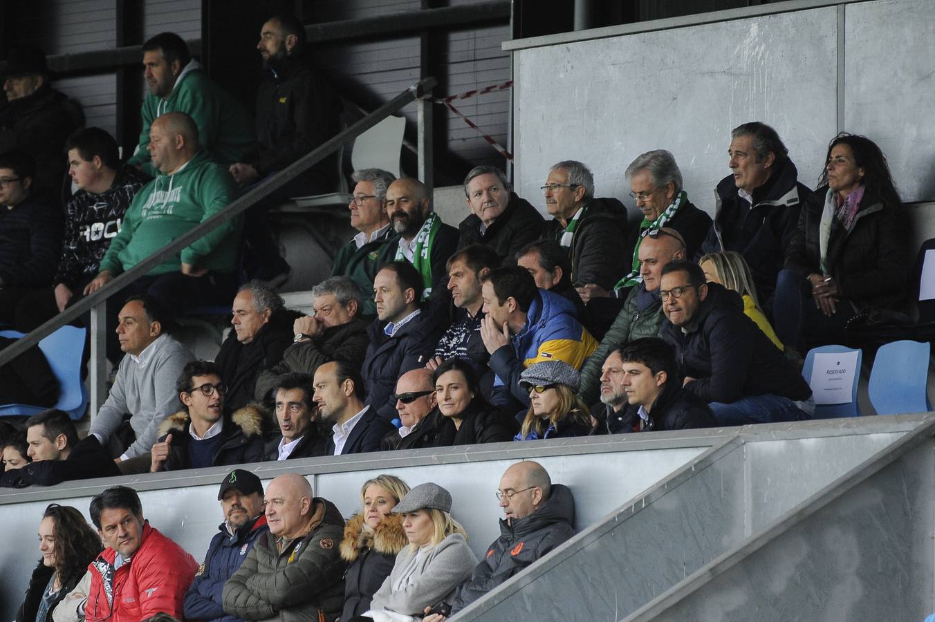 Fotos: Gran ambiente en el derbi del Malecón entre el Aldro Independiente y el Bathco