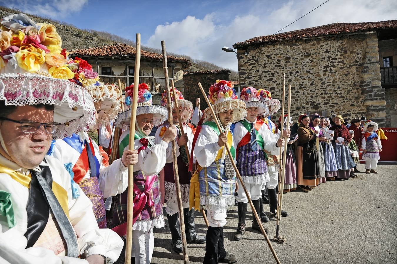 Fotos: Los zamarrones del Valle de Polaciones acuden fieles a su mascarada