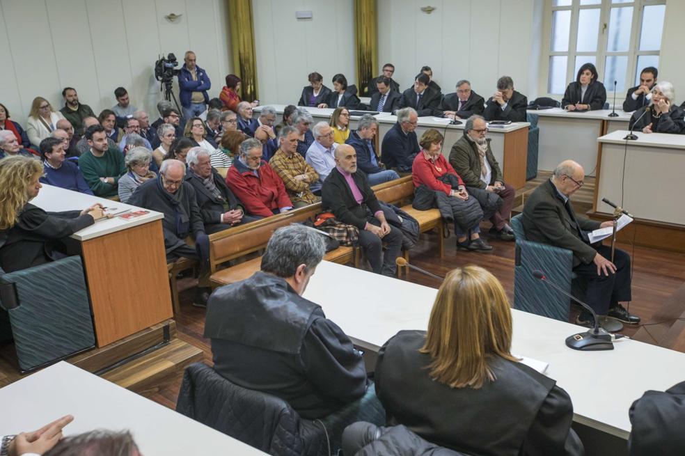 Momento en el que el exsecretario de Castro, César Saiz, hace uso de la última palabra. 