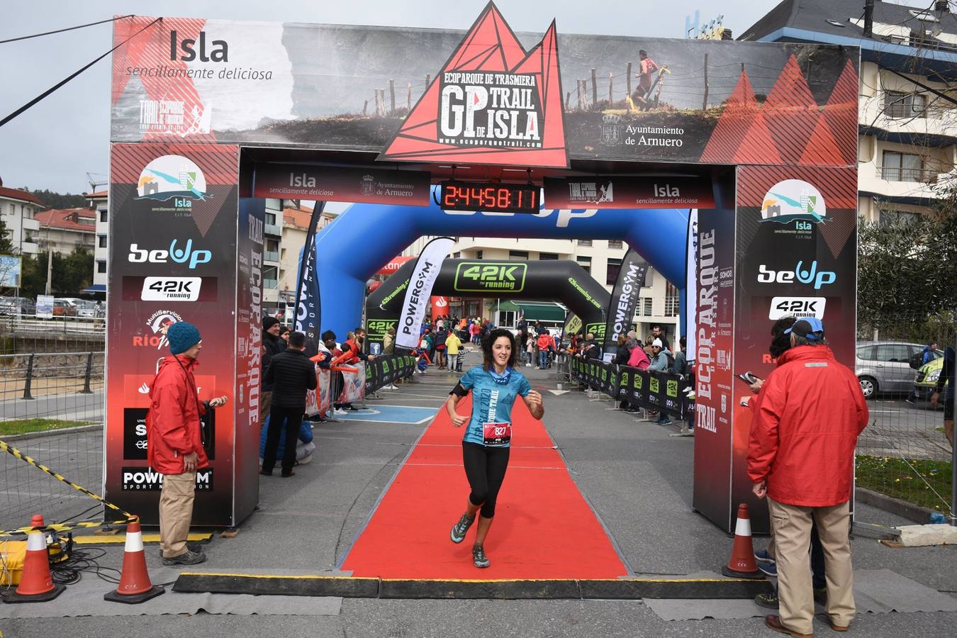 Fotos: Imágenes de la llegada del Trail Ecoparque Trasmiera que ganó Luis Alberto Hernando