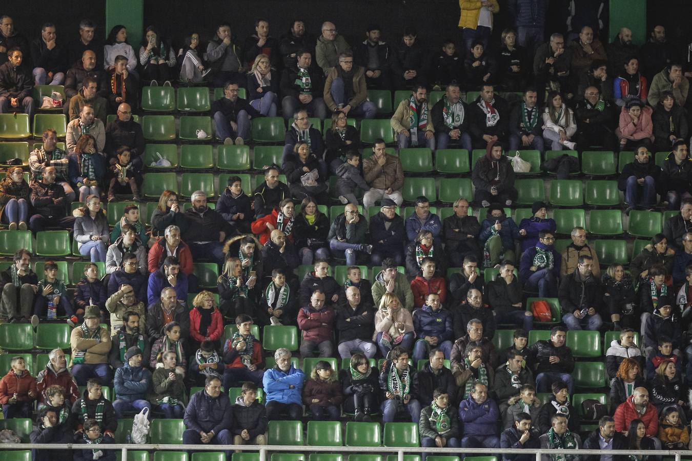 Fotos: Búscate si estuviste en la Tribuna Este de los Campos de Sport