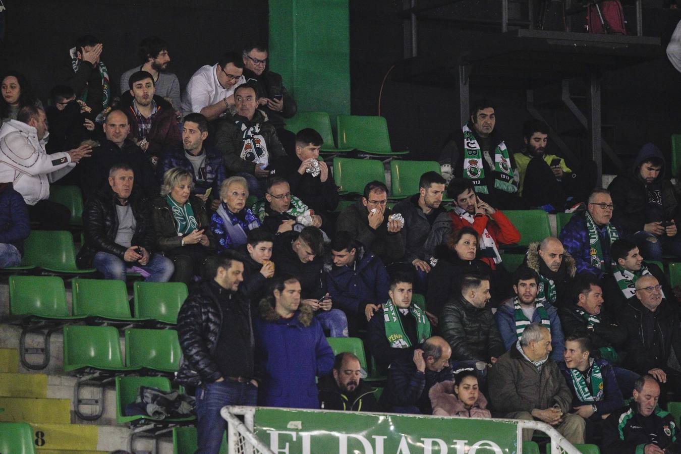 Fotos: Búscate si estuviste en la Tribuna Norte de los Campos de Sport