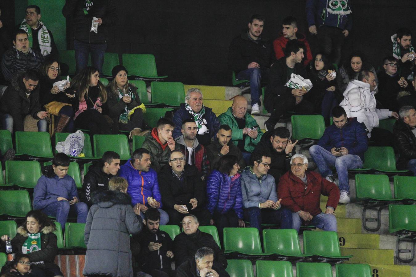 Fotos: Búscate si estuviste en la Tribuna Norte de los Campos de Sport