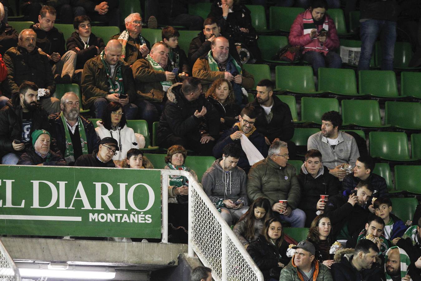 Fotos: Búscate si estuviste en la Tribuna Norte de los Campos de Sport