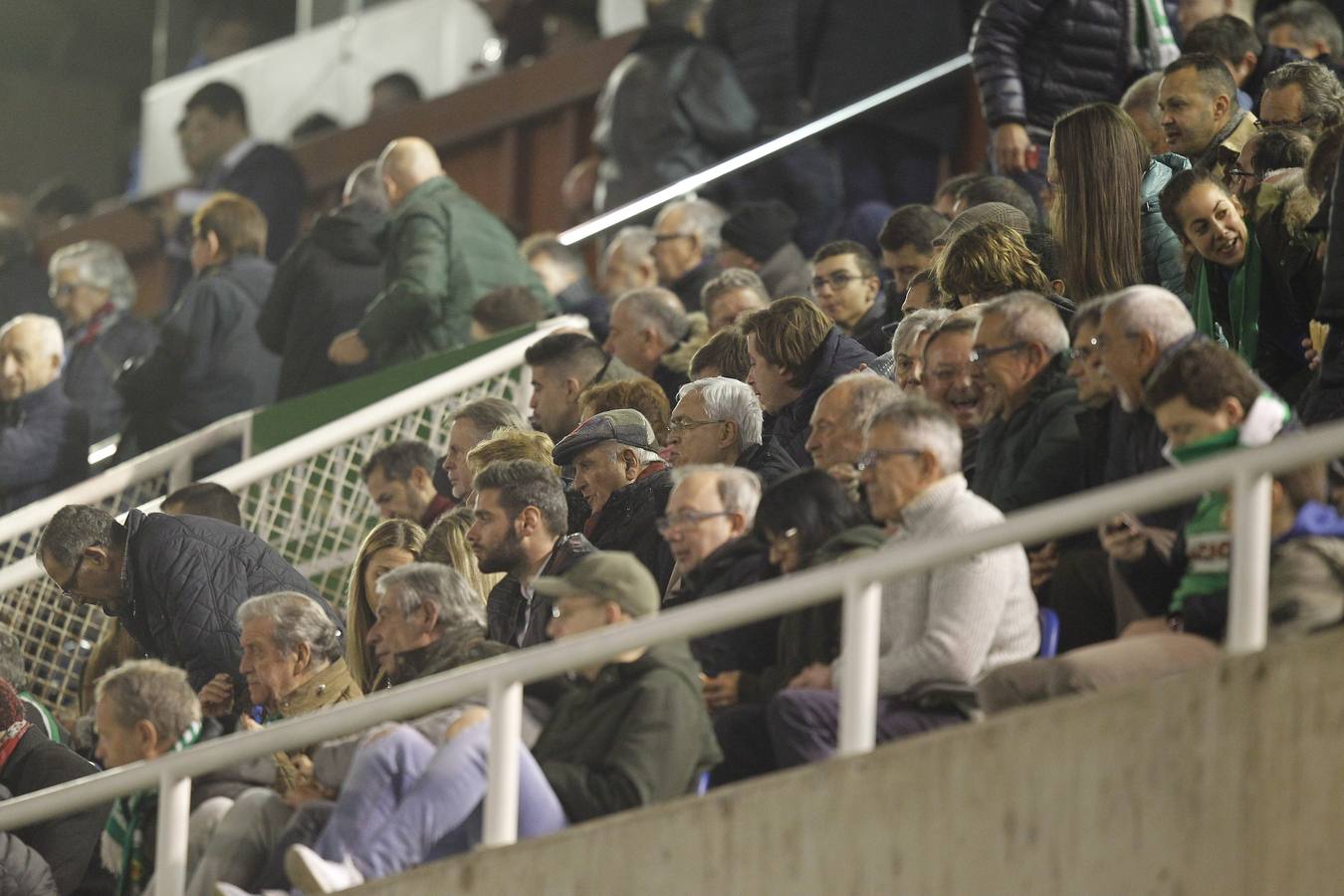 Fotos: Búscate si estuviste en la Tribuna Norte de los Campos de Sport