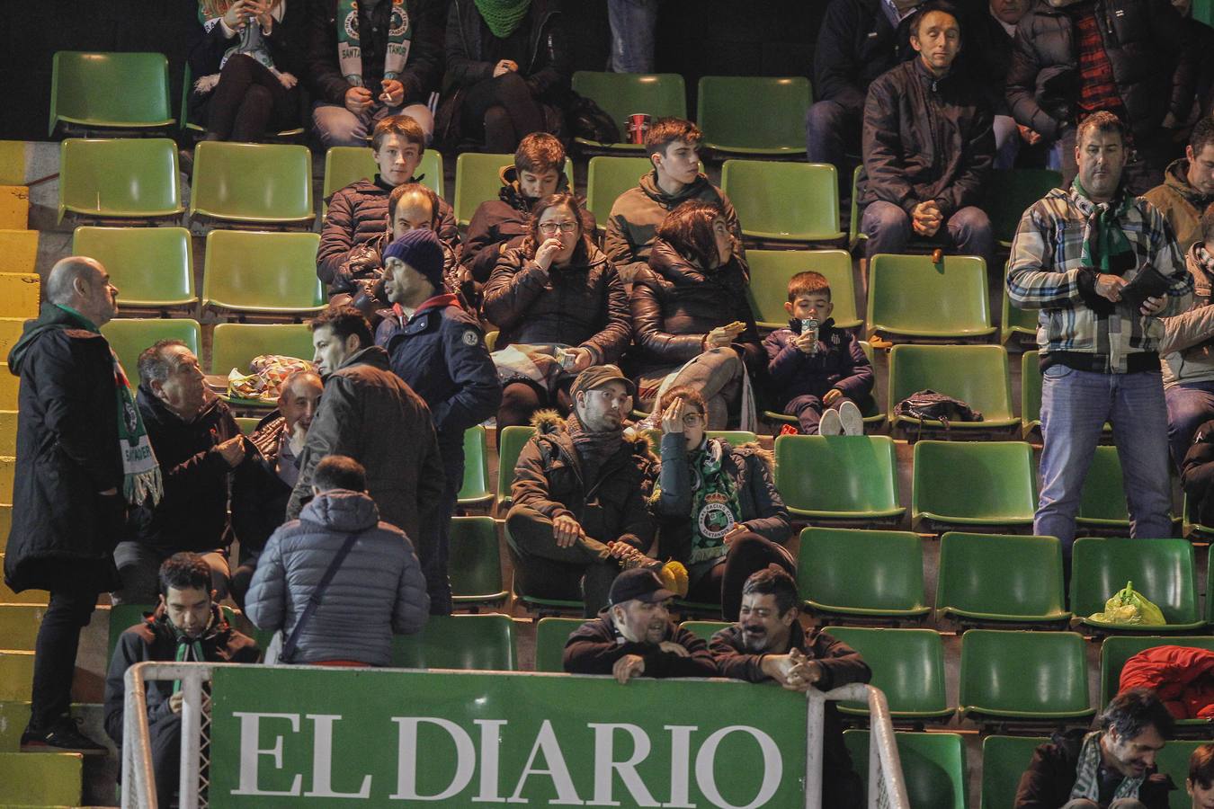 Fotos: Búscate si estuviste en la Tribuna Sur de los Campos de Sport