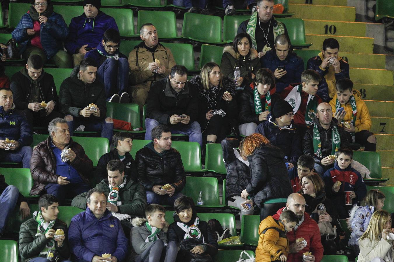 Fotos: Búscate si estuviste en la Tribuna Sur de los Campos de Sport