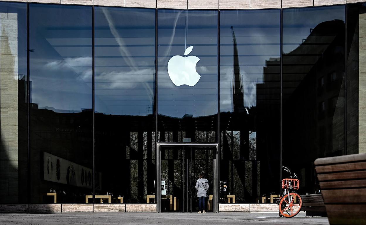 Francia multa a Apple con 1.100 millones por abuso de su posición