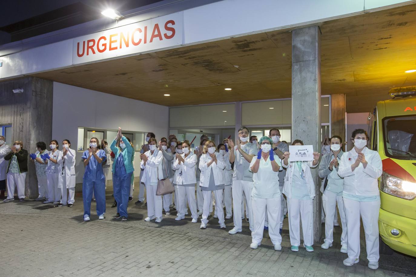 Fotos: Aplauso y homenaje