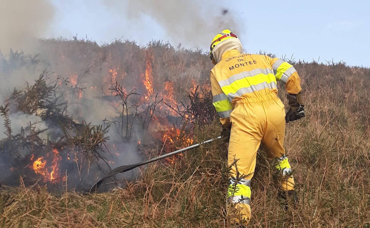 Cantabria acumula más de 40 incendios forestales provocados durante el estado de alarma