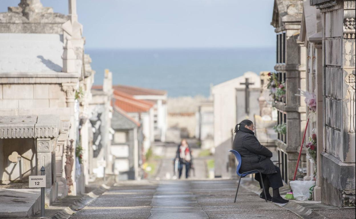 El cementerio de Ciriego permanecerá cerrado al público y funcionará con servicios mínimos durante el estado de alarma