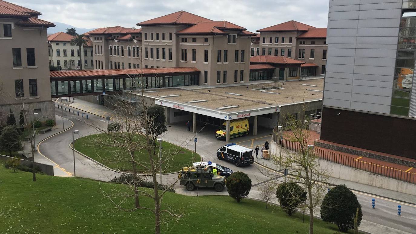 Casi un centenar de efectivos de la Unidad Militar de Emergencias de León está en la región, El equipo ha comenzado a trabajar en la zona de El Sardinero y en Valdecilla y centros de salud.