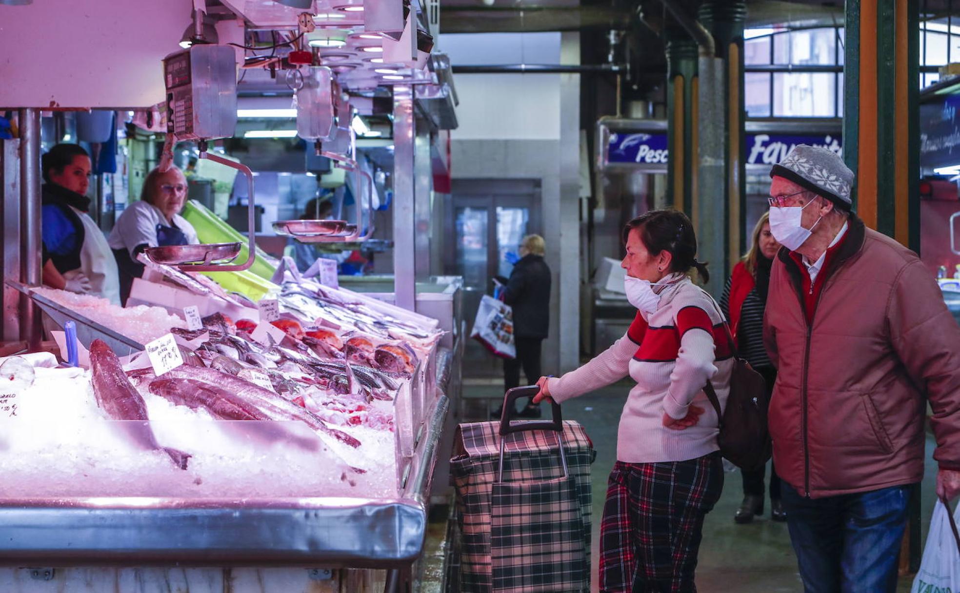 Interior del Mercado de la Esperanza, en Santander.