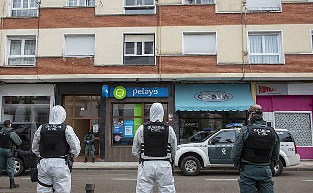 «La sociedad de Santoña quiere vivir en paz, no hay ninguna guerra abierta»