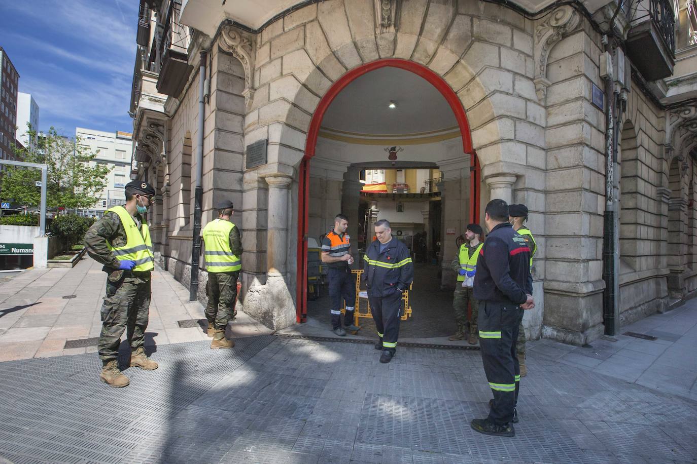 Fotos: El Ejercito patrulla por Santander