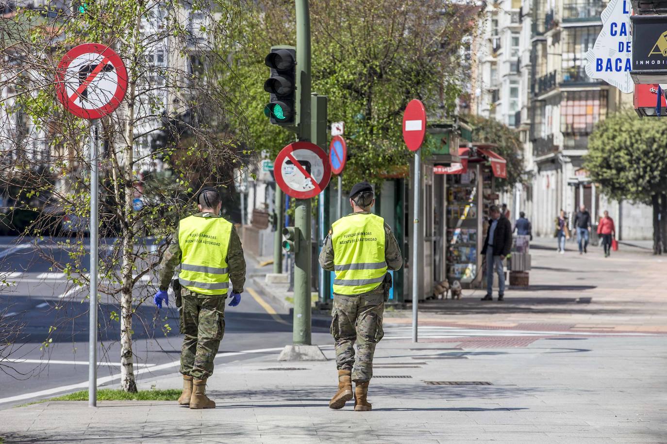 Fotos: El Ejercito patrulla por Santander