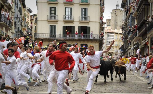 Un momento del encierro de San Fermín. 