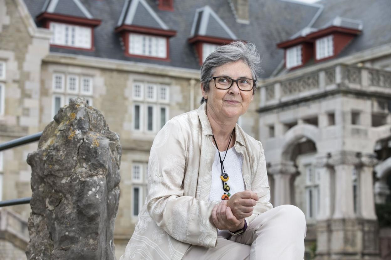 La científica Teresa Rodrigo, en 2018, frente al Palacio de La Magdalena.